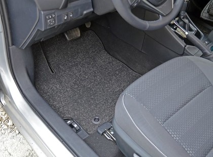 Коврики на Toyota Corolla (E18) 2012 - 2019 в Саратове
