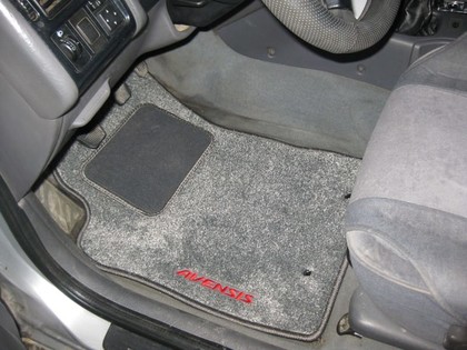 Ворсовые коврики на Toyota Avensis I 1997 - 2002 в Саратове