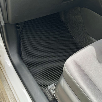Ворсовые коврики на Toyota Yaris IV 2019 - 2025 в Саратове