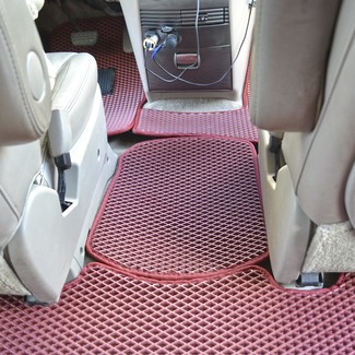 Ворсовые коврики на Toyota Sienna II 2003 - 2010 в Саратове