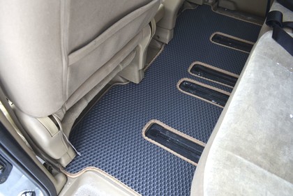 Ворсовые коврики на Nissan Serena (C24) 1999 - 2005 в Саратове