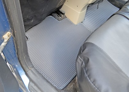 Ворсовые коврики на Toyota Yaris II 2005 - 2011 в Саратове