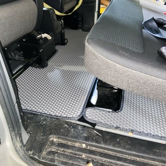 Ворсовые коврики на Mitsubishi Delica D:3 2011 - 2019 в Саратове