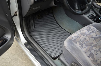 Ворсовые коврики на Toyota Avensis I 1997 - 2002 в Саратове
