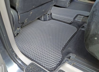 Ворсовые коврики на Mitsubishi Grandis 2003 - 2009 в Саратове