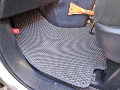 Ворсовые коврики на Toyota Voxy (R80) 2014 - 2021 в Саратове