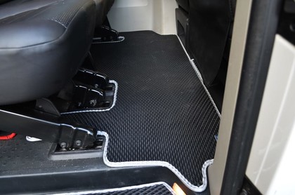 Ворсовые коврики на Volkswagen Caravelle (T6.1) 2019 - 2024 в Саратове