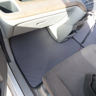 Коврики на Honda StepWGN V 2015 - 2021 в Саратове