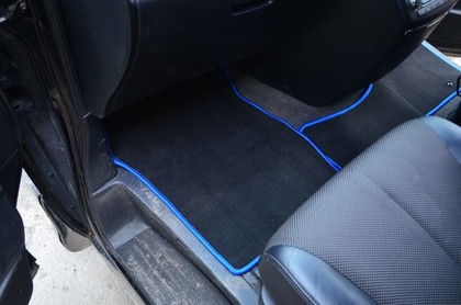 Ворсовые коврики на Nissan Elgrand (E51) 2002 - 2010 в Саратове
