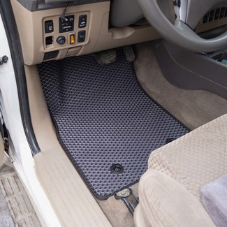 Ворсовые коврики на Toyota Fortuner I 2004 - 2015 в Саратове