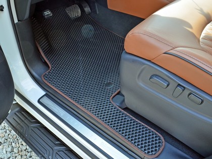 Ворсовые коврики на Infiniti QX80 2013 - 2025 в Саратове