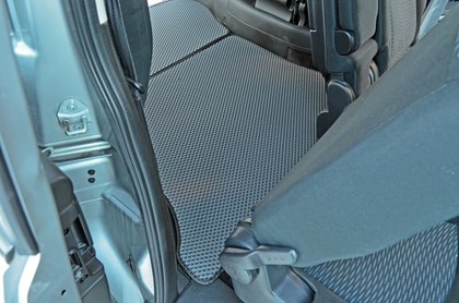 Ворсовые коврики на Nissan Serena (C26) 2010 - 2016 в Саратове