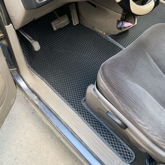 Ворсовые коврики на Chrysler Voyager (RG) 2000 - 2008 в Саратове
