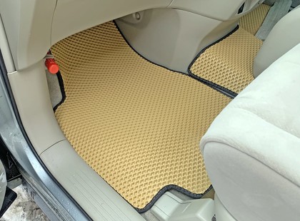 Ворсовые коврики на Toyota Estima III 2006 - 2019 в Саратове