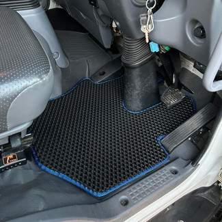 Ворсовые коврики на Isuzu Forward V узкая кабина 2007 - 2025 в Саратове