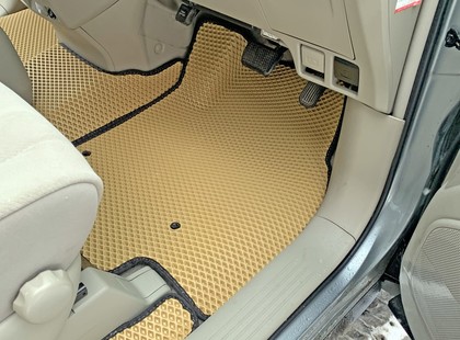 Ворсовые коврики на Toyota Estima III 2006 - 2019 в Саратове