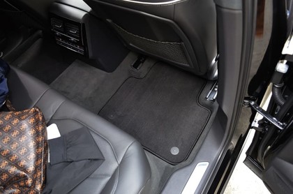 Ворсовые коврики на Volkswagen Touareg III 2018 - 2025 в Саратове