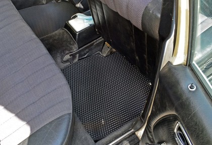 Ворсовые коврики на Mercedes W123 1975 - 1986 в Саратове