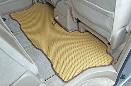Ворсовые коврики на Toyota Alphard (H10) 2002 - 2008 в Саратове