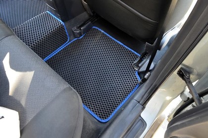 Ворсовые коврики на Toyota Avensis II 2002 - 2008 в Саратове