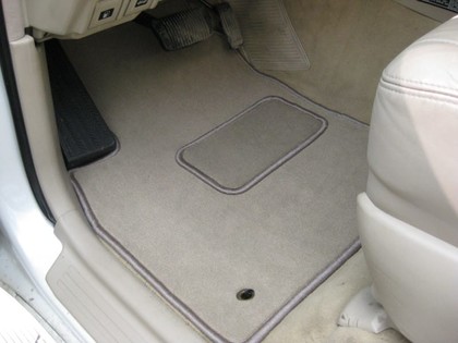 Ворсовые коврики на Lexus LX 470 1997 - 2007 в Саратове