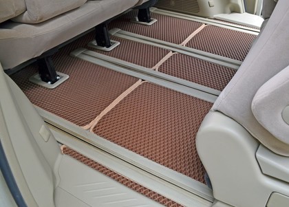 Ворсовые коврики на Toyota Estima III 2006 - 2019 в Саратове