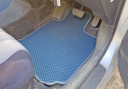 Ворсовые коврики на Toyota Wish I 2003 - 2009 в Саратове