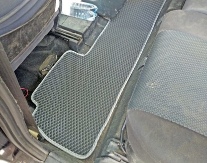 Ворсовые коврики на Toyota Wish I 2003 - 2009 в Саратове
