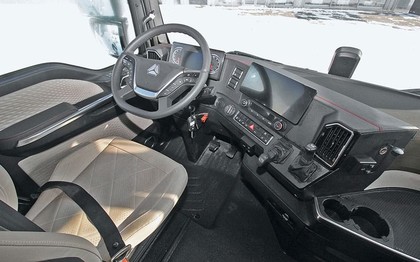 Ворсовые коврики на Howo Sinotruk Sitrak C7H MAX 2023 - 2025 в Саратове