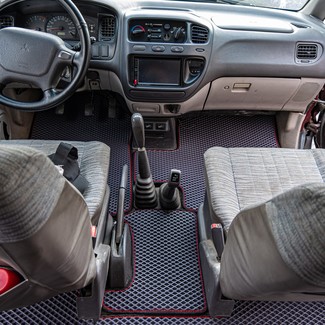Ворсовые коврики на Mitsubishi Space Gear 1994 - 2007 в Саратове