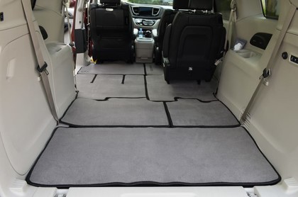 Ворсовые коврики на Chrysler Pacifica II 2016 - 2025 в Саратове