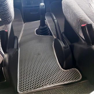 Ворсовые коврики на Mitsubishi Delica 4 1994 - 2007 в Саратове
