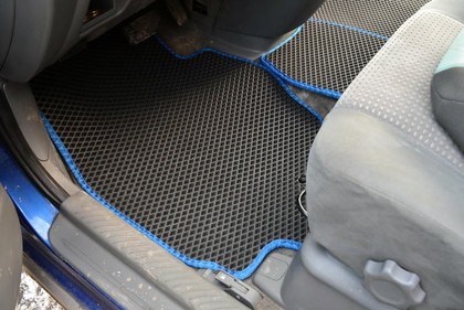 Ворсовые коврики на Mazda MPV II 1999 - 2006 в Саратове