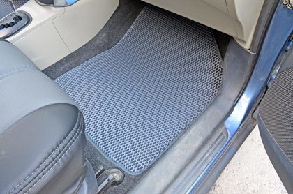 Ворсовые коврики на Toyota Yaris II 2005 - 2011 в Саратове