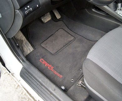 Ворсовые коврики на KIA Ceed I 2007 - 2012 в Саратове