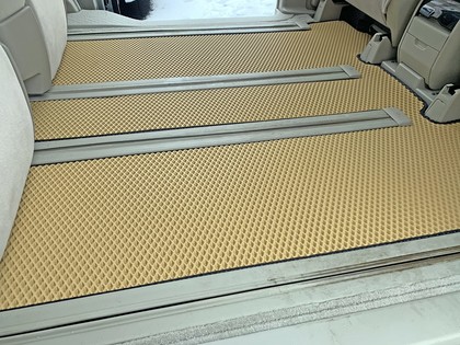Ворсовые коврики на Toyota Estima III 2006 - 2019 в Саратове