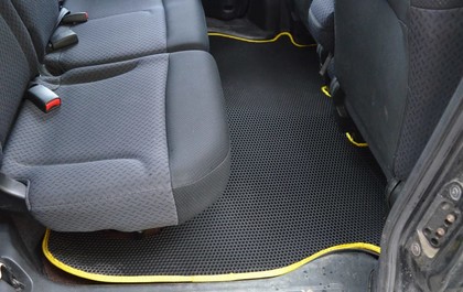Коврики на Honda Mobilio Spike 2002 - 2008 в Саратове