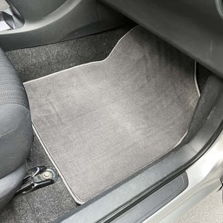 Ворсовые коврики на Toyota Auris I 2006 - 2012 в Саратове