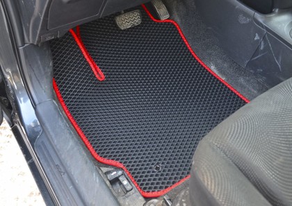 Ворсовые коврики на Toyota Yaris II 2005 - 2011 в Саратове