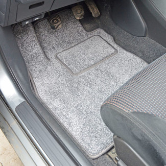 Ворсовые коврики на Nissan Tiida (C11) 2004 - 2014 в Саратове