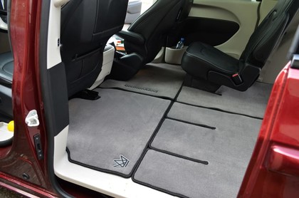 Ворсовые коврики на Chrysler Pacifica II 2016 - 2025 в Саратове