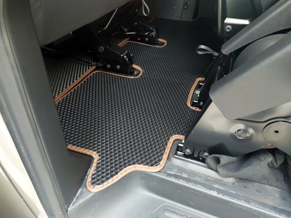 Ворсовые коврики на Volkswagen Caravelle (T6.1) 2019 - 2024 в Саратове