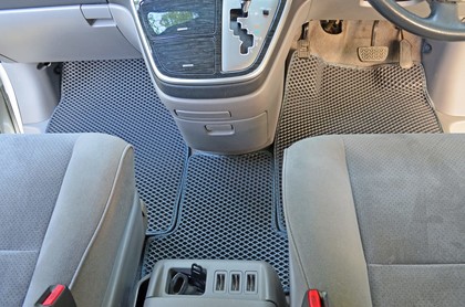 Ворсовые коврики на Toyota Alphard (H10) 2002 - 2008 в Саратове