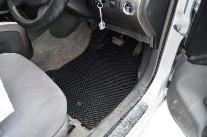 Ворсовые коврики на Toyota Prius (20) 2004 - 2009 в Саратове