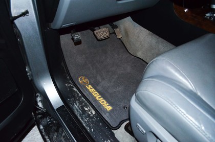 Ворсовые коврики на Toyota Sequoia II 2007 - 2022 в Саратове