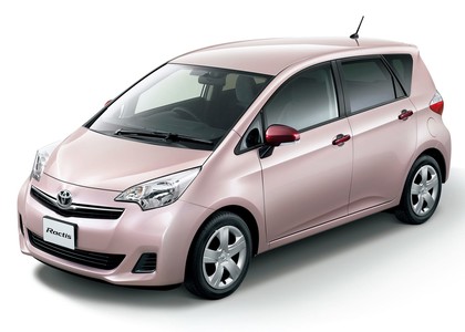 Ворсовые коврики на Toyota Ractis II 2010 - 2016 в Саратове