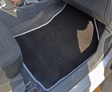 Ворсовые коврики на Toyota Yaris II 2005 - 2011 в Саратове