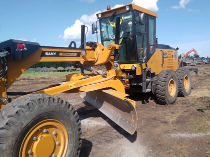 Ворсовые коврики на Спецтехника Автогрейдер SANY STG230C 8 AWD  в Саратове