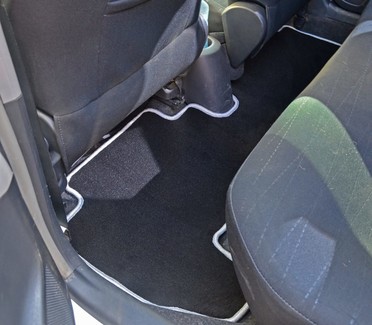 Ворсовые коврики на Toyota Yaris II 2005 - 2011 в Саратове
