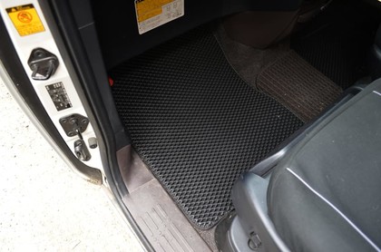 Ворсовые коврики на Toyota Porte II 2012 - 2020 в Саратове